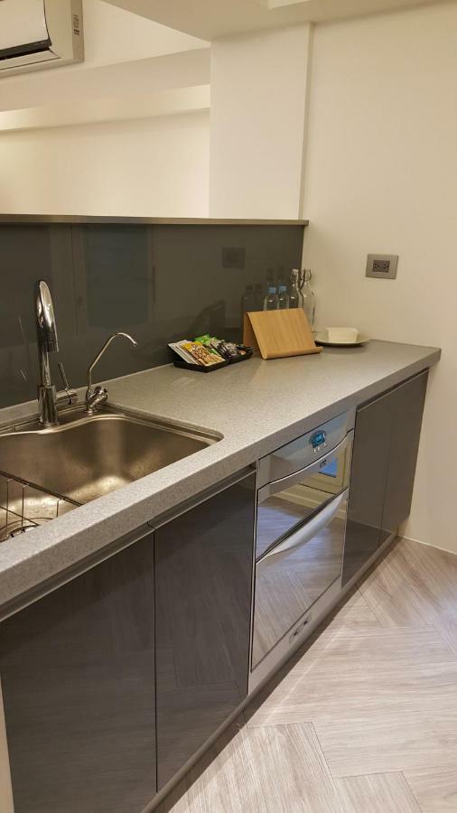 3 Bedrooms And 1 Study And 3 Bathrooms Near Taipei 101 & Mrt Екстер'єр фото